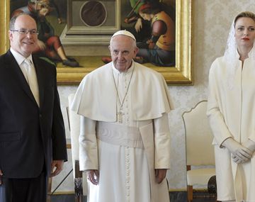 Francisco recibe al príncipe de Mónaco y a su esposa