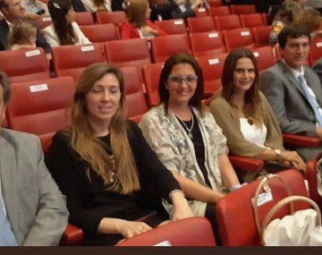 Una diputada de la lista de Granata manejaba en plena sesión virtual