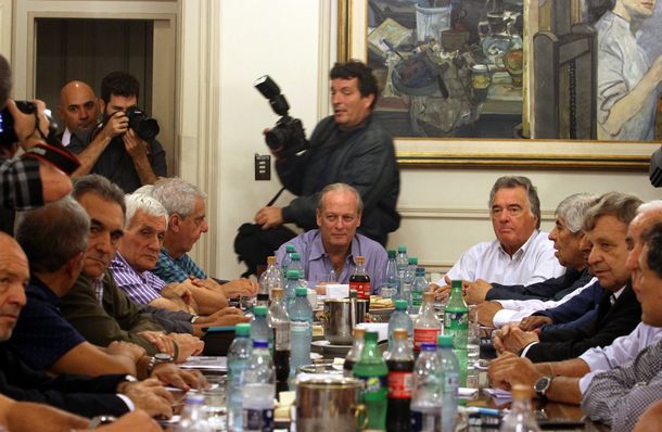 Las tres CGT realizarán en agosto un congreso con vistas a reunificar la central