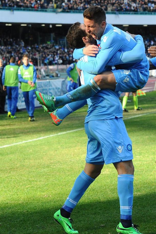 Con Higuaín y Fede Fernández, el Napoli triunfó en Italia