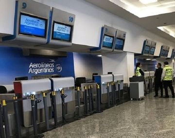 ¿Cómo cambiar los pasajes de los vuelos cancelados por el paro general?