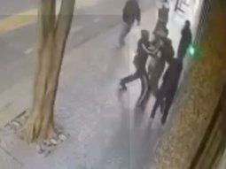 Intento de robo piraña en Recoleta: alerta por una banda que arrinconó a un joven durante el fin de semana