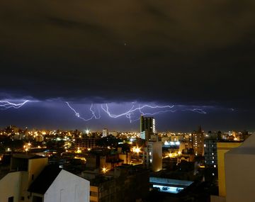 Rige un alerta por tormentas fuertes en el norte y centro del país