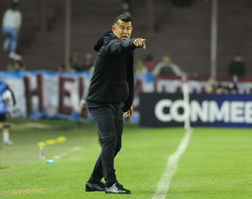 Jorge Almirón se postuló para ser DT de la Selección de Bolivia.