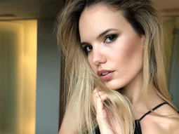 Eva Bargiela marcó tendencia con una microbikini muy original desde un yate