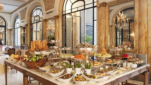 L'Orangerie abre sus puertas todos los días. L'Orangerie abre sus puertas todos los días.