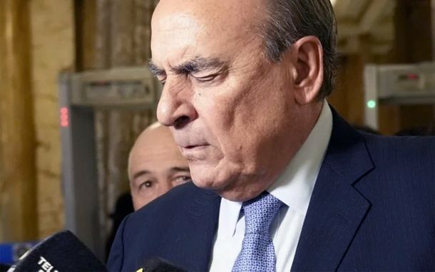 El renunciado Guillermo Francos.