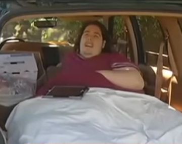 Pesa más de 300 kilos y lo expulsaron del hospital por pedirse una pizza