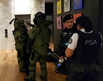 Este es el operativo que desencadenó la detención de dos artistas chilenos