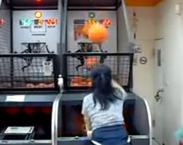 Una mujer demuestra tener la precisión de un jugador de NBA