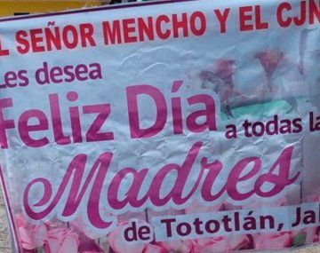 Un grupo de sicarios repartió regalos por el Día de la Madre en México