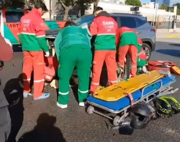 Video: dramática asistencia a un motociclista herido en Núñez