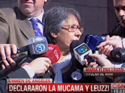 el padrastro estaba muy, muy nervioso, con ojos fuera de si el padrastro estaba muy, muy nervioso, con ojos fuera de si