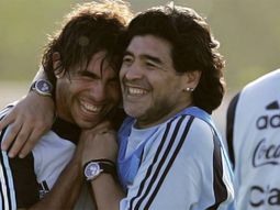 el mensaje de maradona por la vuelta de tevez: bienvenido a casa el mensaje de maradona por la vuelta de tevez: bienvenido a casa