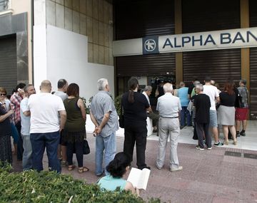 Los bancos griegos reabrirán sus puertas el lunes