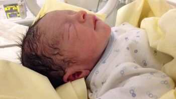 nacio lito junior, el primer hijo varon de carlos tevez nacio lito junior, el primer hijo varon de carlos tevez