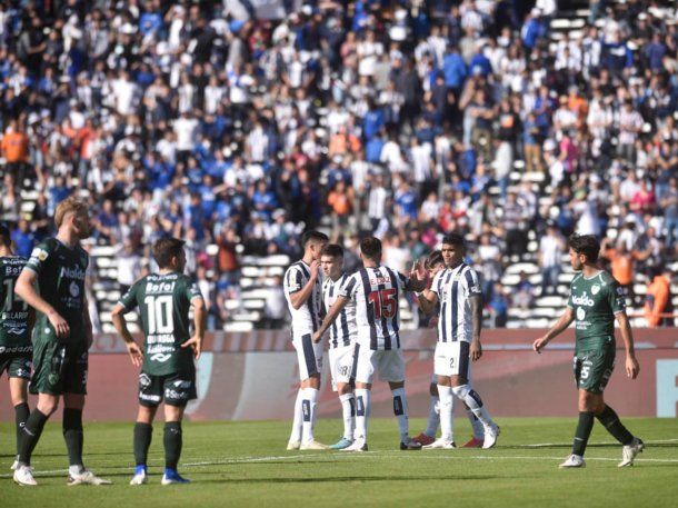Talleres venció 1-0 a Sarmiento y sigue dándole pelea a River