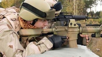 al menos tres muertos por tiroteo en una base de marines al menos tres muertos por tiroteo en una base de marines