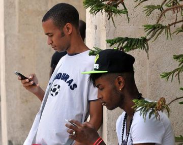 Llega el WiFi público a dos ciudades de Cuba
