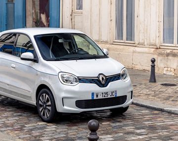 Piqué cerró con Renault para asistir a Kings League en un Twingo