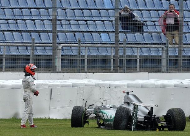 Tras anunciar su retiro, MIchael Schumacher se accidentó