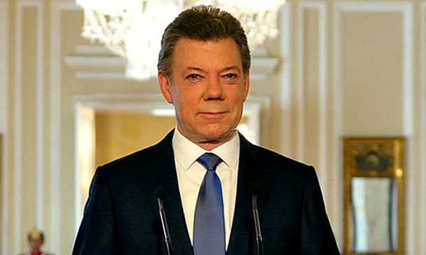 El gobierno de Colombia y las FARC firman un acuerdo por la paz