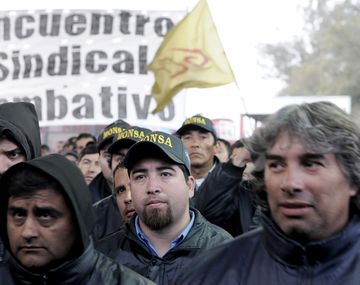 Línea 60: reincorporarán a los 49 choferes pero continúa el conflicto