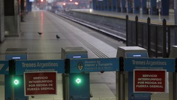 el transporte publico colapso por el paro del tren sarmiento el transporte publico colapso por el paro del tren sarmiento