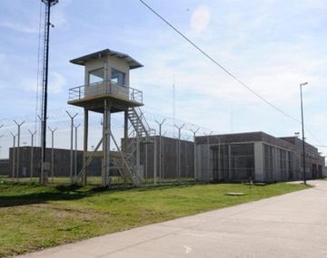 Balearon el perímetro del penal donde está un líder de Los Monos