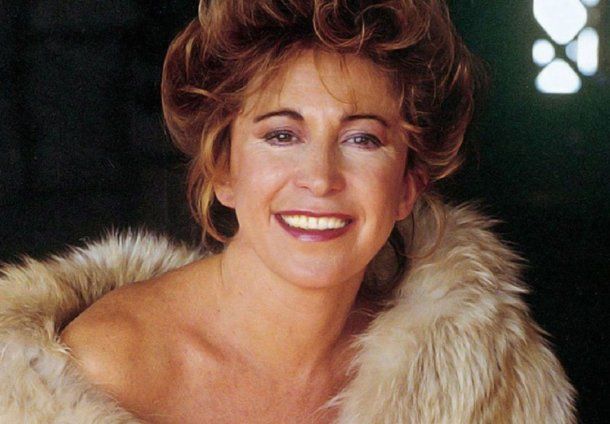 María Julia Alsogaray con el tapado de piel.