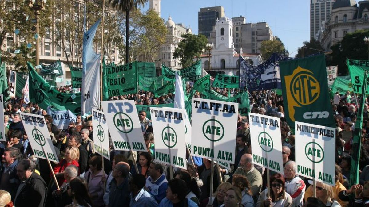 Estatales anuncian un paro nacional en reclamo de mejoras salariales