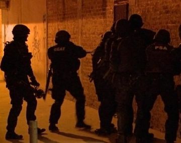 Presunto narco se disparó en la boca