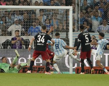 Qué hizo Galarza en el vestuario de River tras el gol de Racing que desató las críticas
