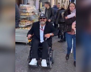 El Maradona suelto en Nápoles que causa furor en las redes