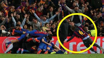 El hijo de Emilio Monzó, en el campo de juego del Camp Nou El hijo de Emilio Monzó, en el campo de juego del Camp Nou