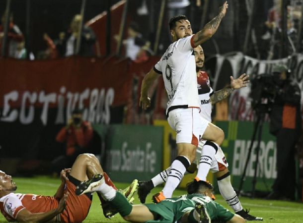 El delantero de Newells Francisco Fydriszewski fue demorado por manejar borracho y sin papeles