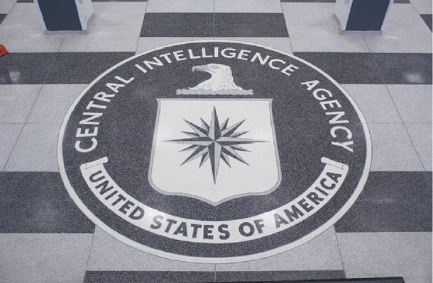 La CIA reveló quién fue la persona más vigilada de la historia