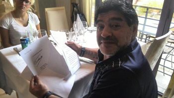 la salud de fidel: le envio una carta a maradona pero su foto no aparece la salud de fidel: le envio una carta a maradona pero su foto no aparece