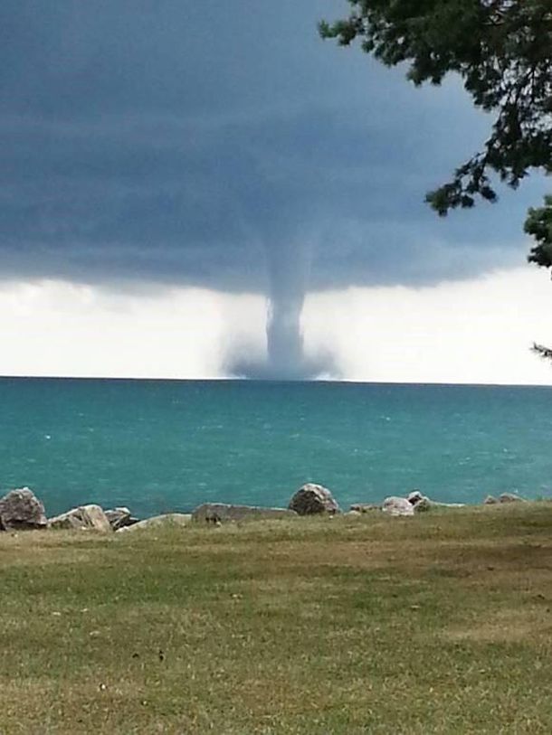 Una impresionante tromba estremeció a toda una ciudad