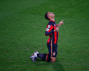 Para los especiales de fin de año: el golazo olímpico que le metieron al United