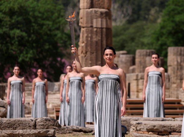 Así se encendió la llama olímpica para los Juegos de París 2024