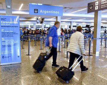 Los casos de coronavirus detectados en Argentina son todos importados: se trata de pacientes que lo contrajeron en el exterior durante viajes