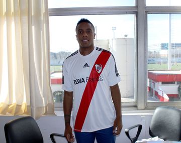 MERCADO DE PASES 2013 - RIVER