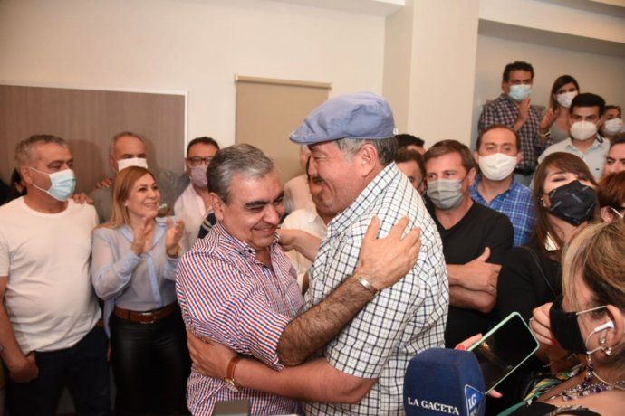 ¿Juntos por el Cambio arma feudo? Senador renuncia para darle puesto a su mujer