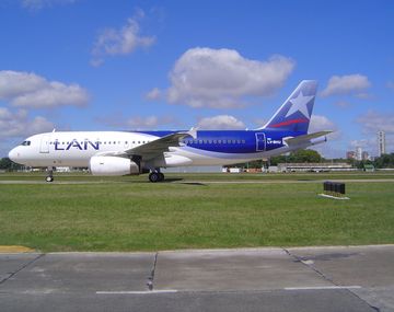 Pilotos amenazan con un paro general por el conflicto de LAN