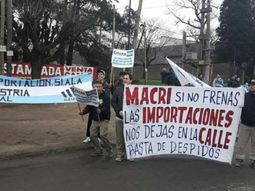 Corte en Camino de Cintura por despidos en Adidas – Crédito: @RossoFer