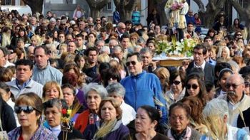 cortan varias calles de liniers por la misa de san cayetano cortan varias calles de liniers por la misa de san cayetano