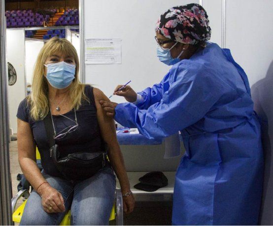 Cómo anotarse para la vacuna contra el coronavirus en la Ciudad de Buenos Aires