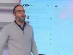 Mis hijas mellizas: el blooper viral y subido de tono de un conductor por abrir un chat en vivo