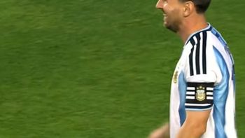 messi entro en el segundo tiempo ante islandia: penal y gol en sus dos primeras intervenciones messi entro en el segundo tiempo ante islandia: penal y gol en sus dos primeras intervenciones
